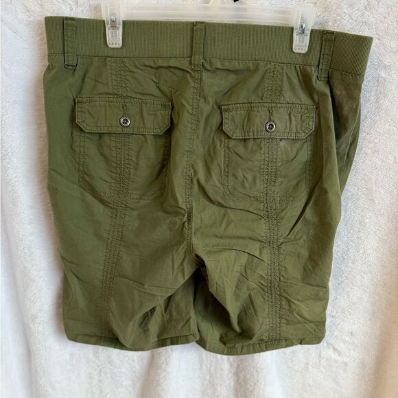 Torrid Poplin Stretch Utility Shorts - Picture 8 of 9